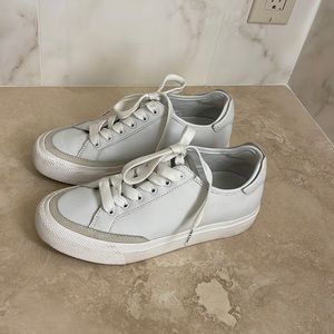 RAG&BONE size 7.5 sneakers in excellent condition